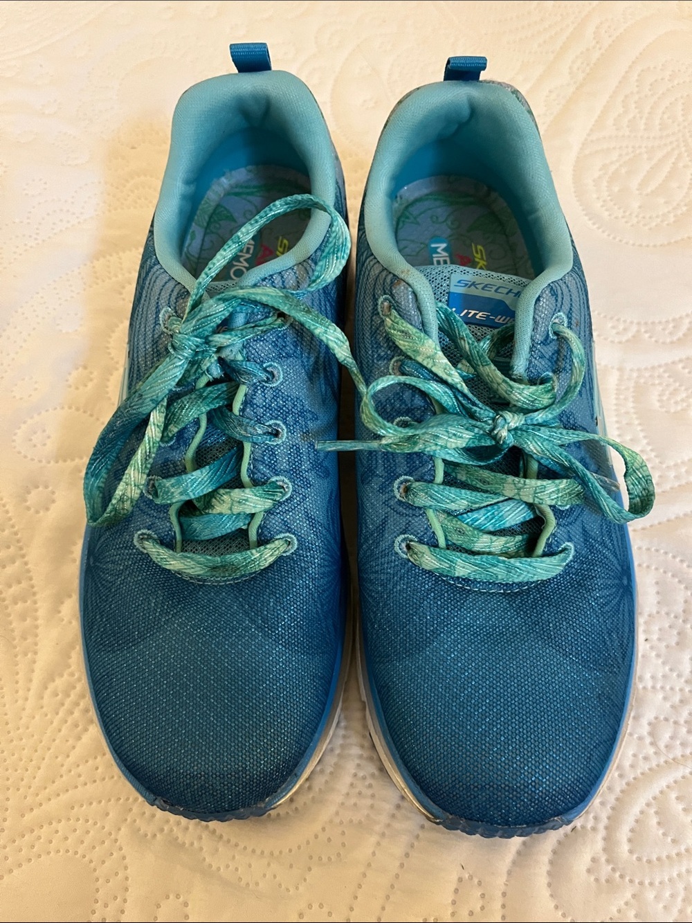 Skechers Teal and Aqua Athletic Sneakers 6 1/2